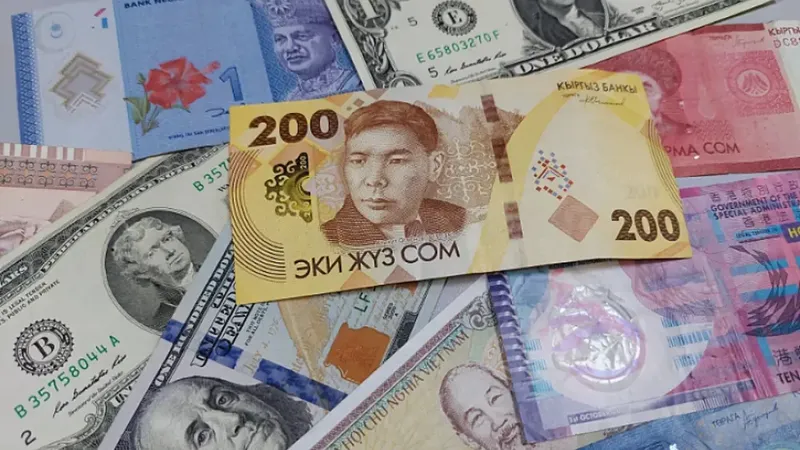 Доллар стабилен, евро без изменений. Курсы валют на 27 мая