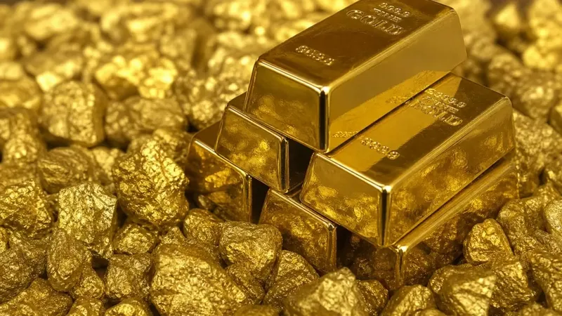 Цена золота НБ КР за сутки снизилась более чем на 2 тысячи сомов