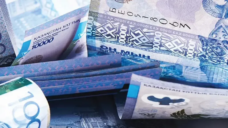 В Казахстане официально переименовали тенге