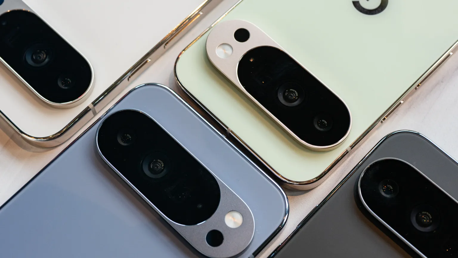 Google тоже повышает цены: смартфоны Pixel 11 могут стать дороже