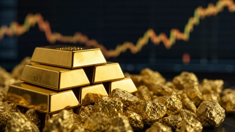 Кыргызстан за июль продал за рубеж 2,4 тонны золота почти на 30 млрд сомов