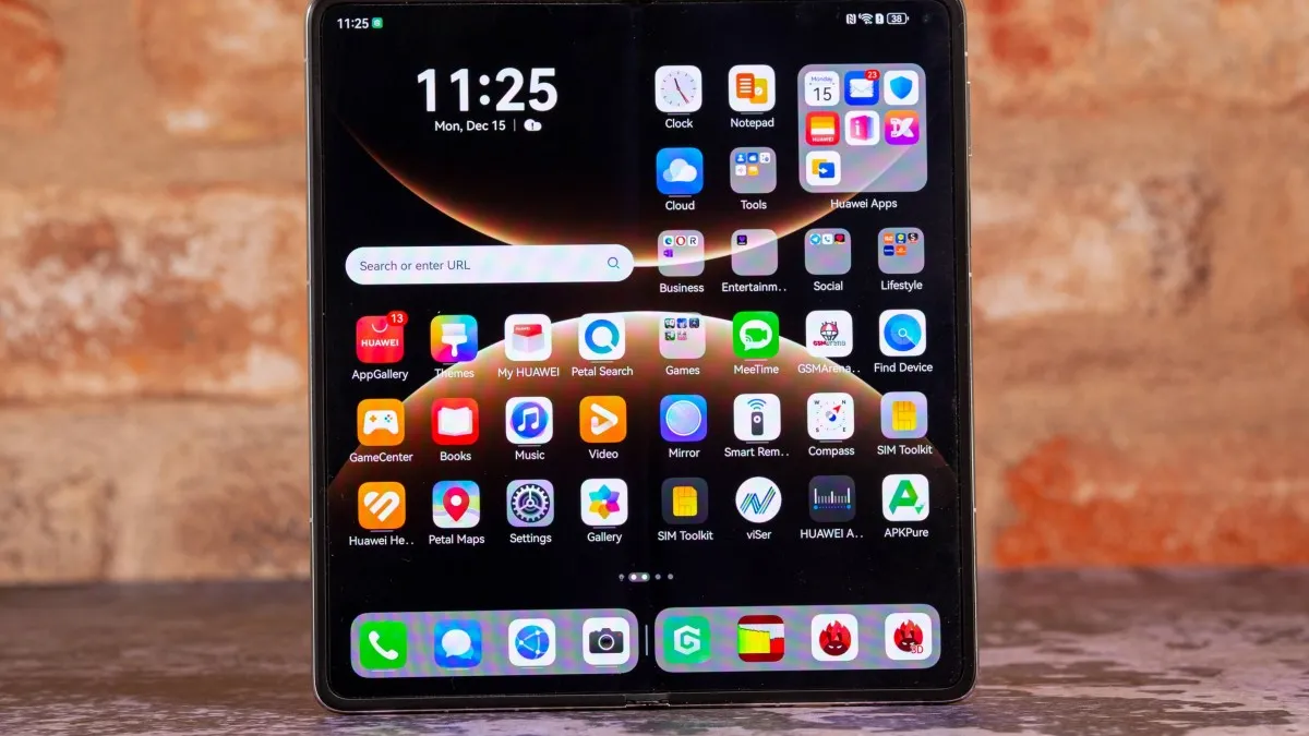 Утечка раскрыла характеристики складного Huawei Mate X8