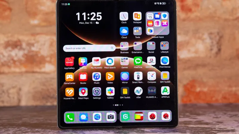 Утечка раскрыла характеристики складного Huawei Mate X8